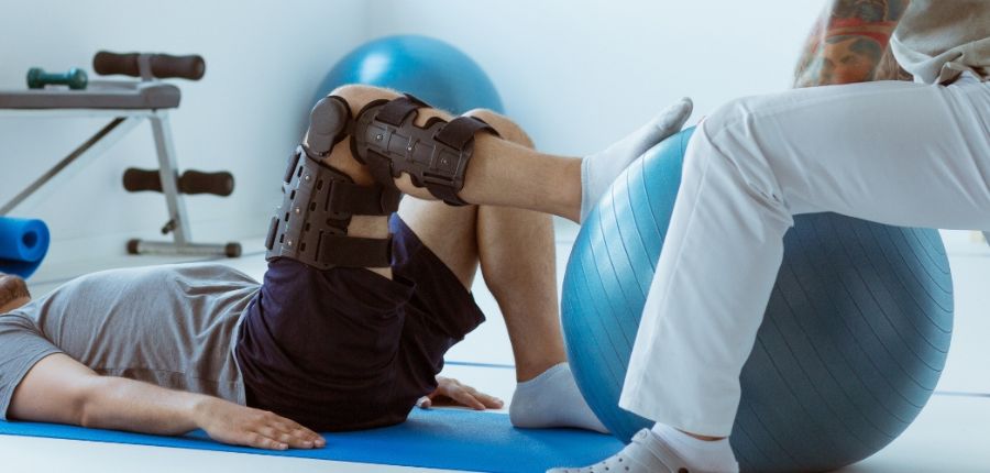 Pre- en postoperatieve kinesitherapie bij MoveMed Antwerpen voor herstel na operatie